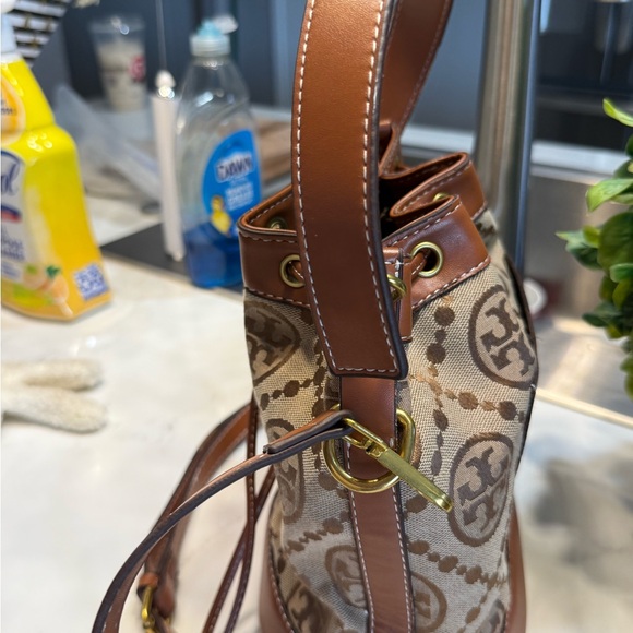 Tory Burch Tan and Brown Crossbody Bag - Picture 2 of 8